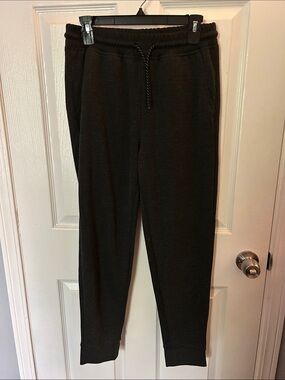 South Pole Men's Black Elastic Waist Jogger Sweatpants